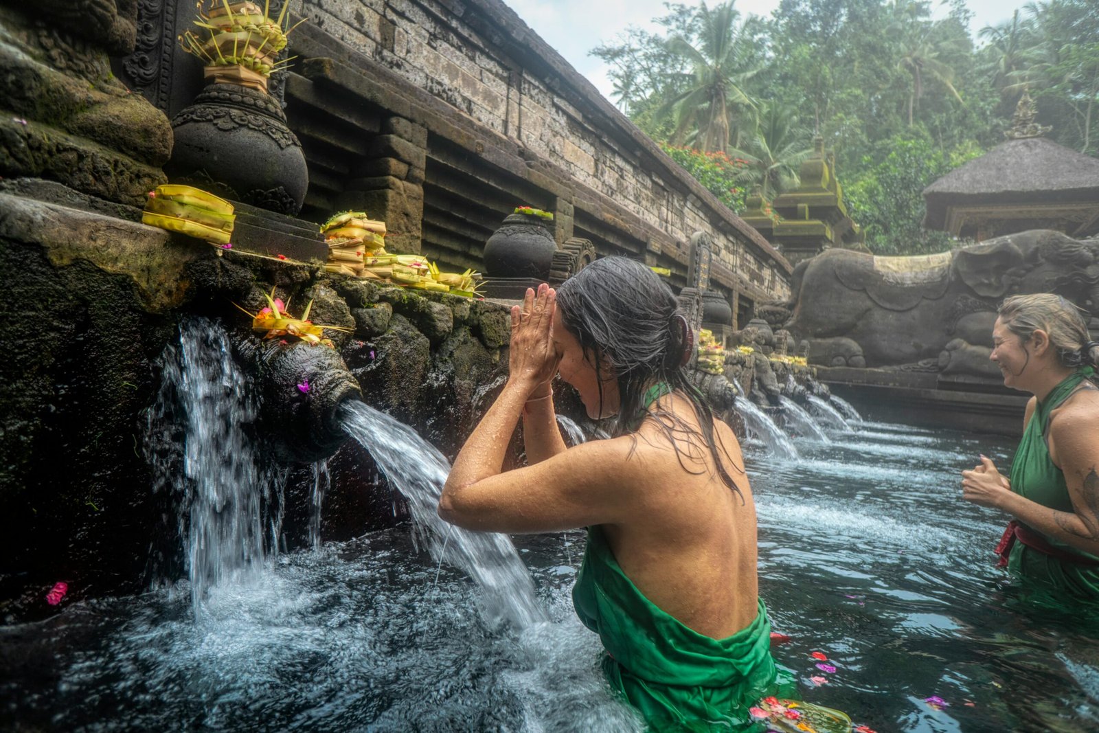 tirta empul tampak siring bali